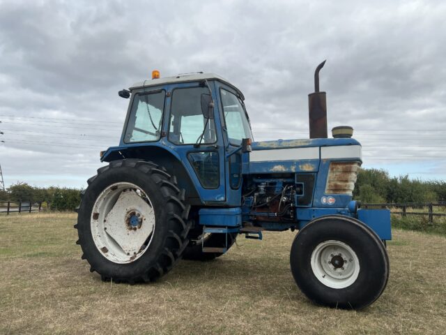 Ford 7710 tractor