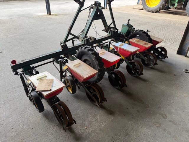 6 Row Beet Drill