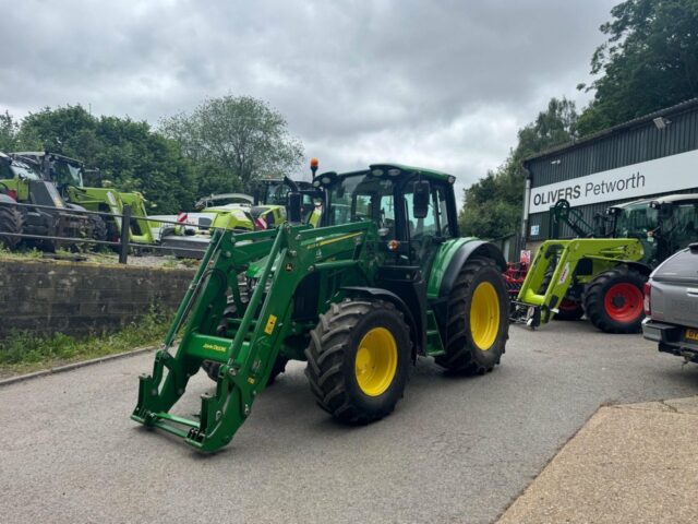 John Deere 6110M