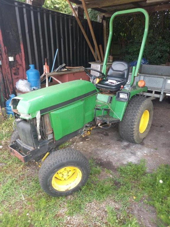 John Deere 855