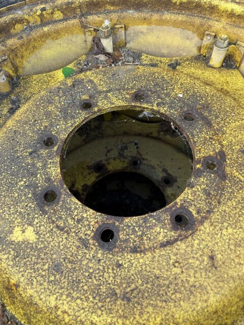 John Deere 2850 Row Crop Wheels