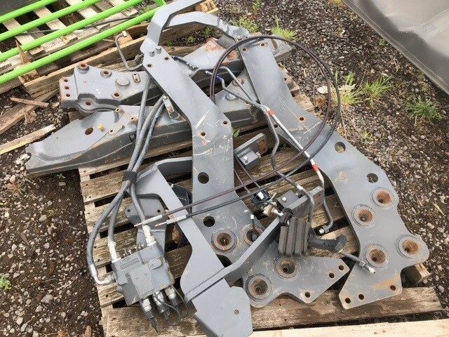 T300417A MF LOADER BRACKETS