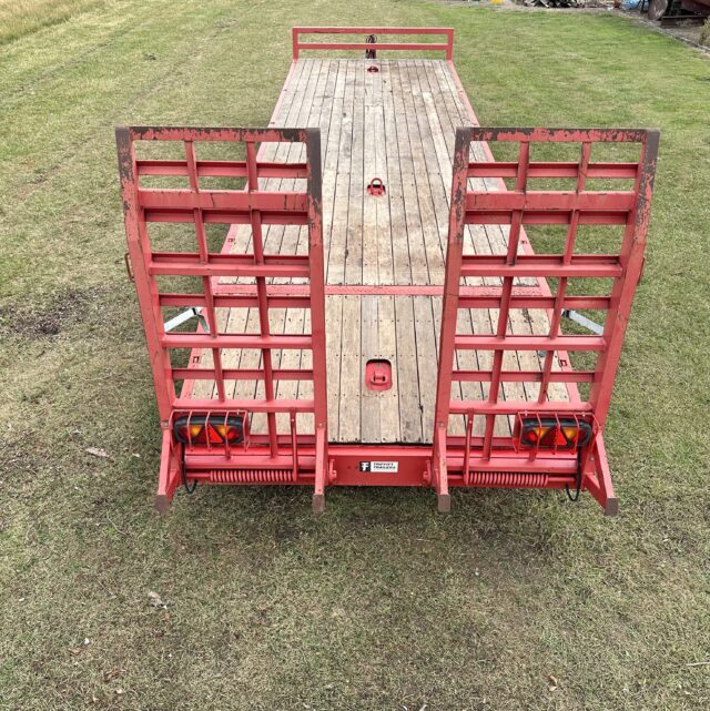 Plant low loader trailer