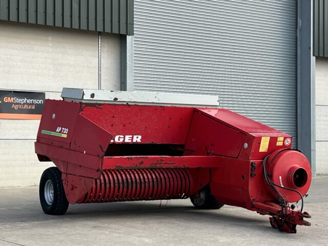 WELGER AP730 BALER