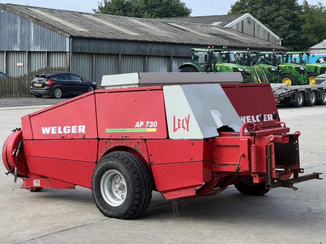WELGER AP730 BALER