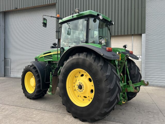 JOHN DEERE 7820