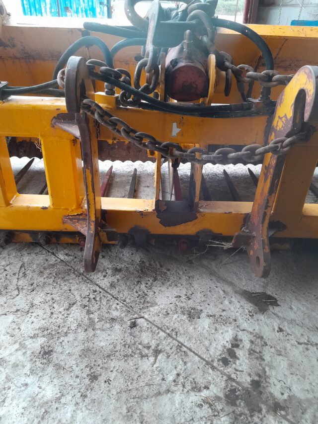 Twose shear grab