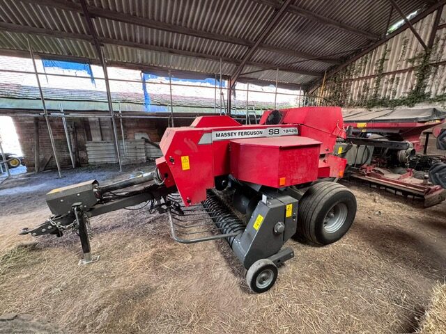 TA004900 2025 MF1842 SMALL SQUARE BALER