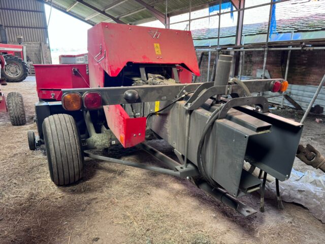 TA004900 2025 MF1842 SMALL SQUARE BALER