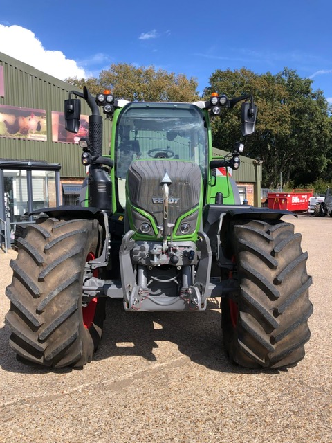 FE000417 FENDT 720 GEN6 TRACTOR