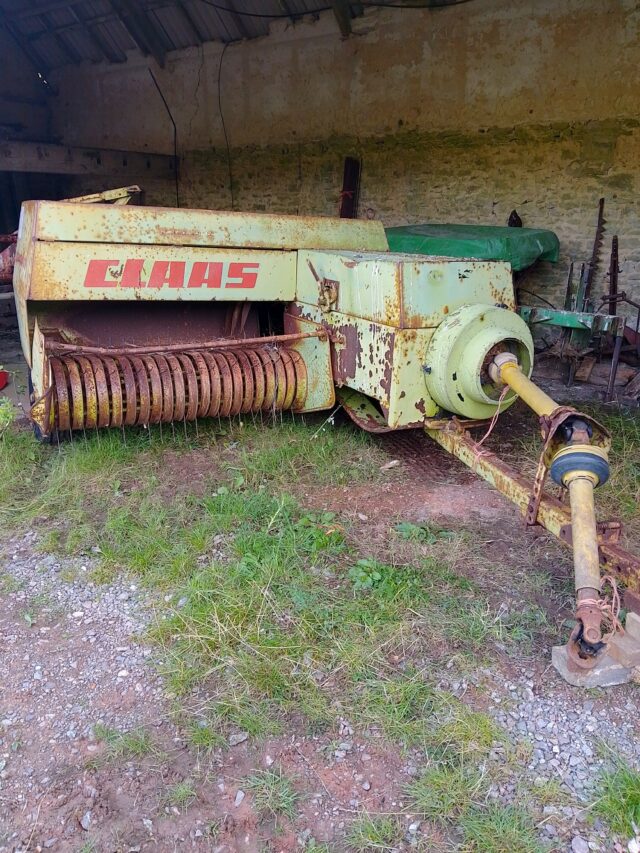 Claas Markant Small Baler