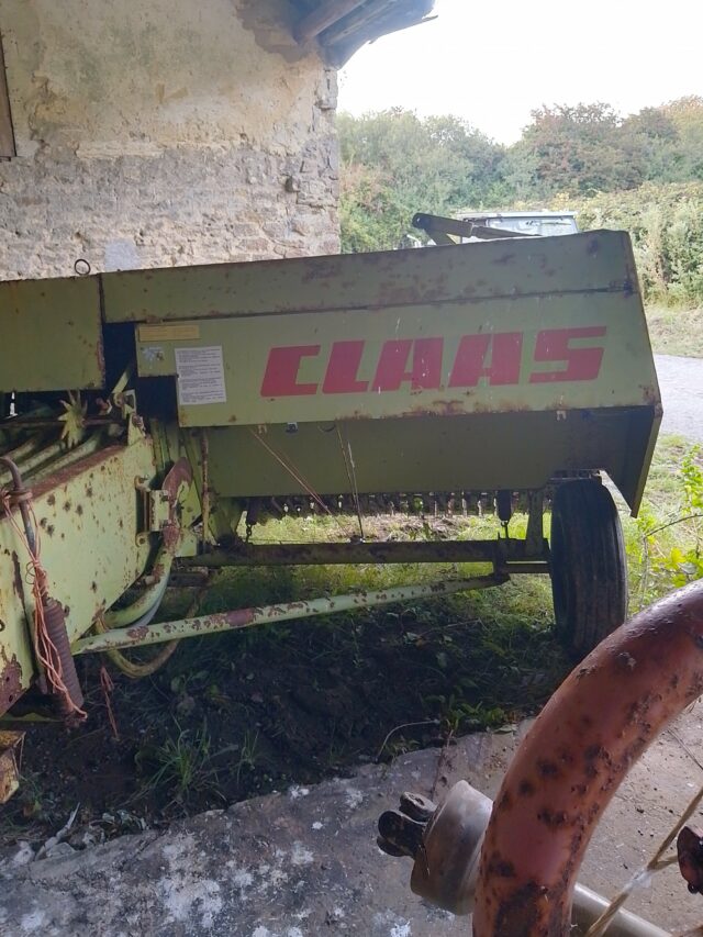 Claas Markant Small Baler