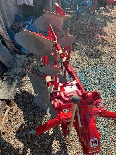 International B1-22 Reversable Plough