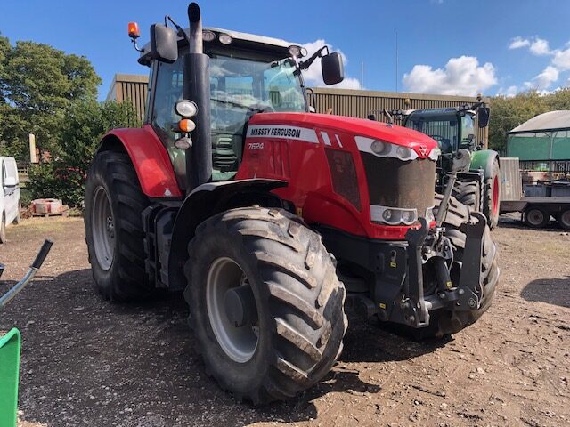 T512650A Massey Ferguson 7624 Tractor.