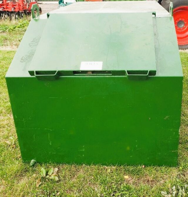 Wiles 2500ltr steel bunded fuel station