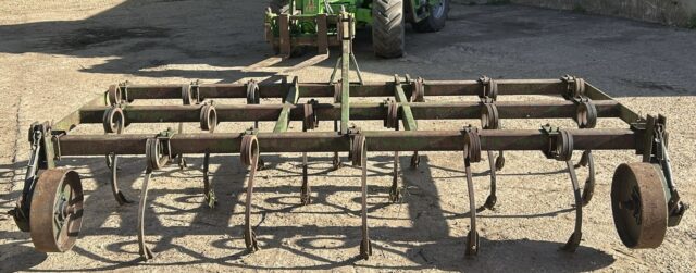 Cousins 12’ pig tail cultivator