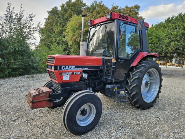 Case 885XL 2wd Tractor