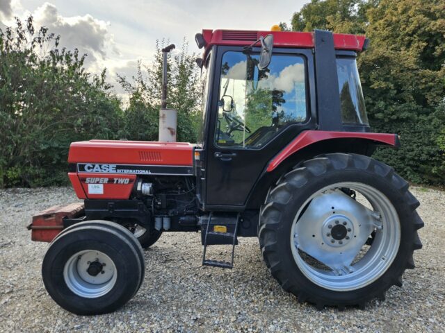 Case 885XL 2wd Tractor