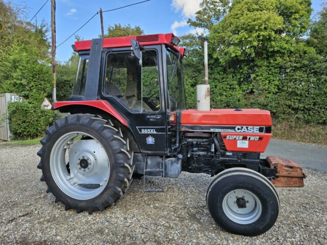 Case 885XL 2wd Tractor
