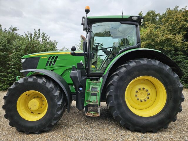 John Deere 6215R 4wd Tractor