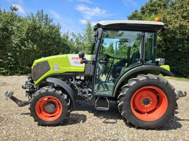 Claas Nexos 240F 4wd Tractor