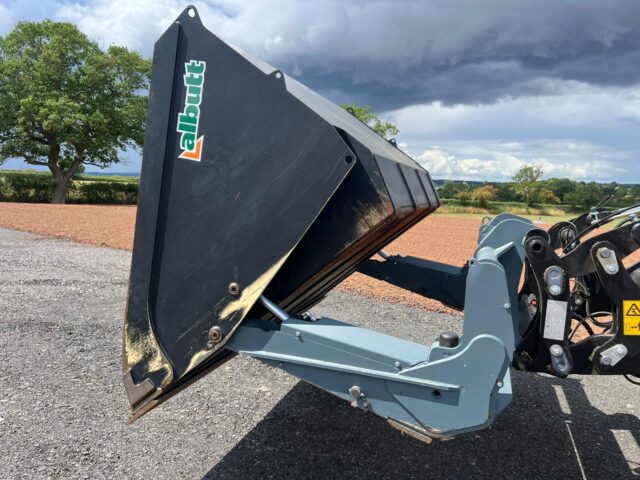 Albutt toe tip bucket