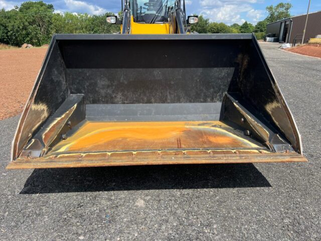 Albutt toe tip bucket