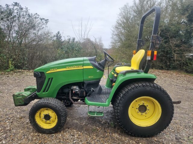 John Deere 3320 4wd Compact Tractor