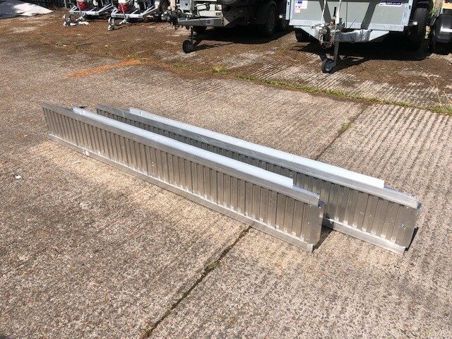 GM36848A KX5598 8′ ALLOY SKIDS