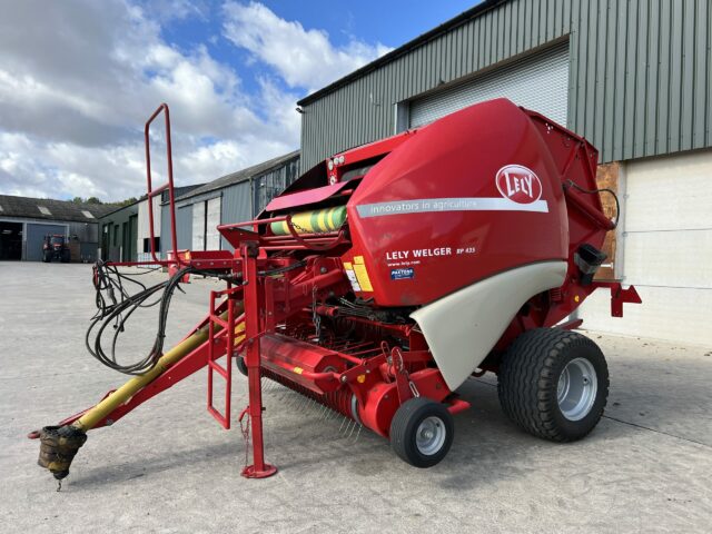 LELY WELGER RP 435 BALER