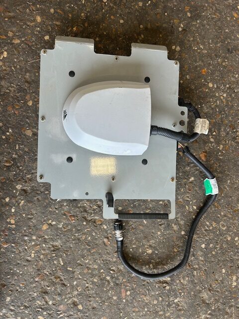 MB795246 NEW NOVATEL SMART 7 RECEIVER.