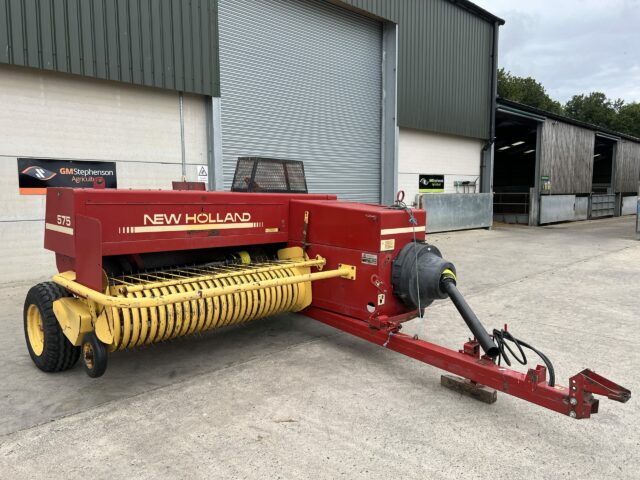NEW HOLLAND 575 BALER