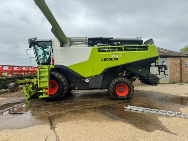 Claas 750 Montana