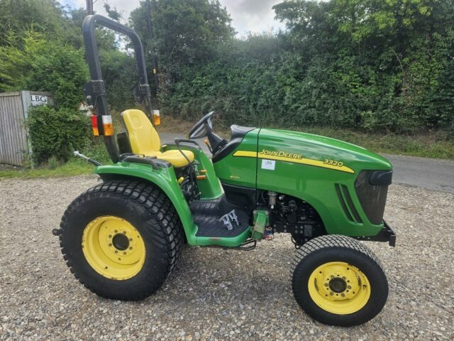 John Deere Compact 3320 4wd Tractor