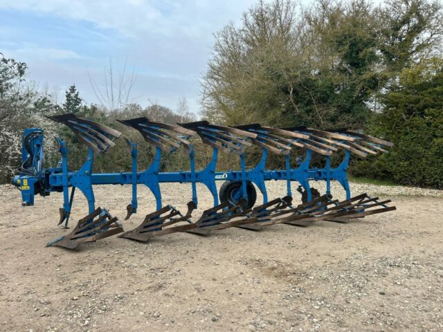 Rabe Raven 2300 VI 6 Furrow Plough