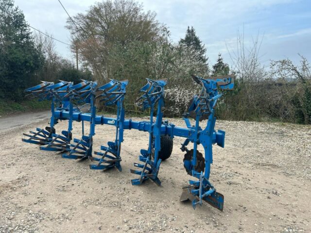 Rabe Raven 2300 VI 6 Furrow Plough