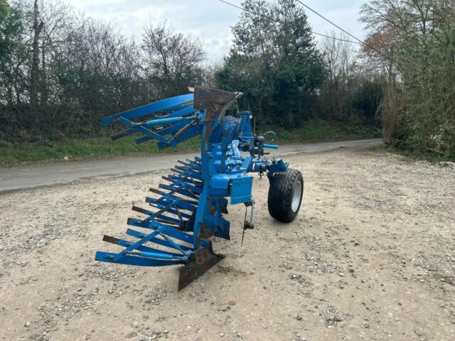 Rabe Raven 2300 VI 6 Furrow Plough
