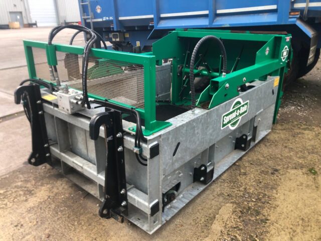 AM000848 SPREA-A-BALE MINI BALE SPREADER