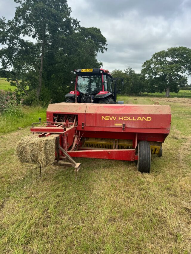 New Holland 378 Conventional Baler
