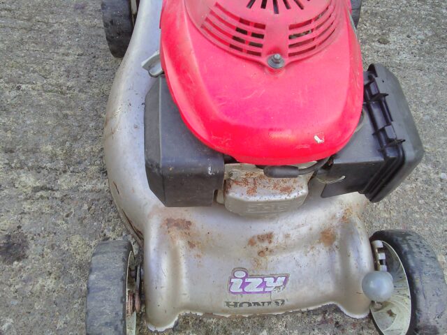 Honda Izzy mower