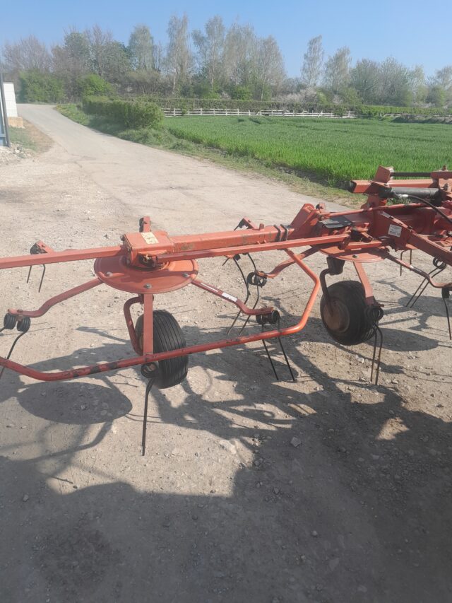 Fella TH 4 rota tedder