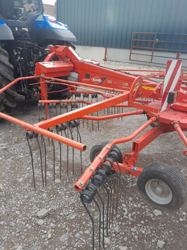 Kuhn GA4521GM single rotor rake