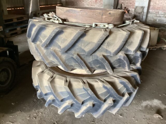 TYRES on STOCKS DUAL WHEELS