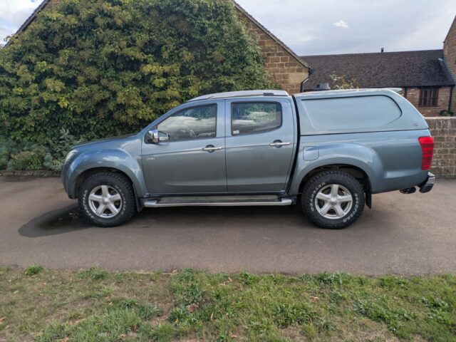 One- 2014 Isuzu D Max 2.5TD