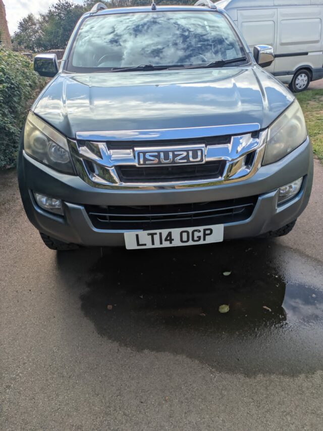 One- 2014 Isuzu D Max 2.5TD