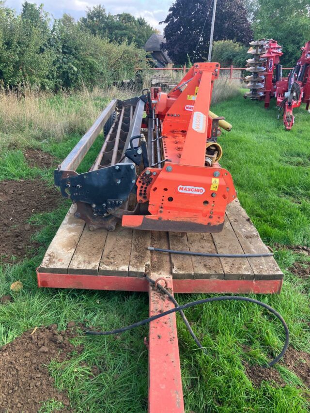 One- 2006 Maschio DM Rapido 4000