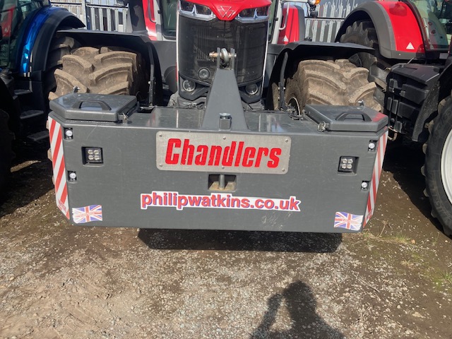 2M041157 PHILLIP WATKINS 1200KG WEIGHT