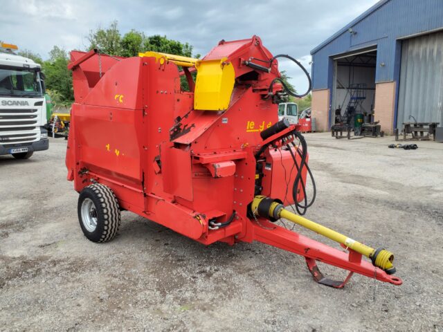 TEAGLE TOMAHAWK 8100 STRAW BLOWER