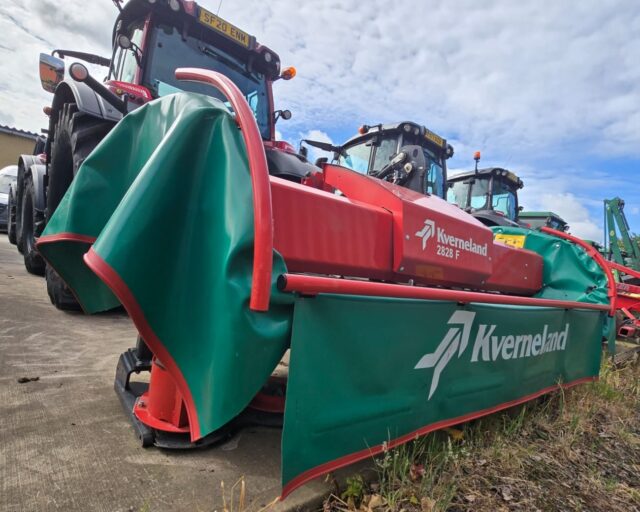 KVERNELAND 2828F FRONT MOWER