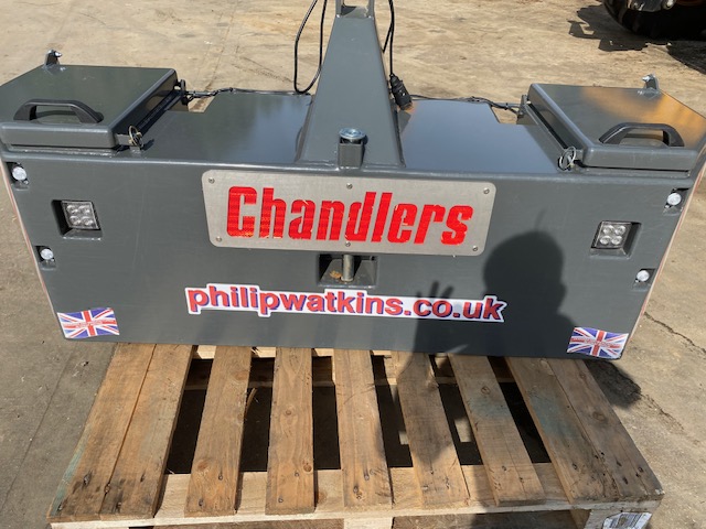 2M041155 PHILLIP WATKINS 1200KG WEIGHT